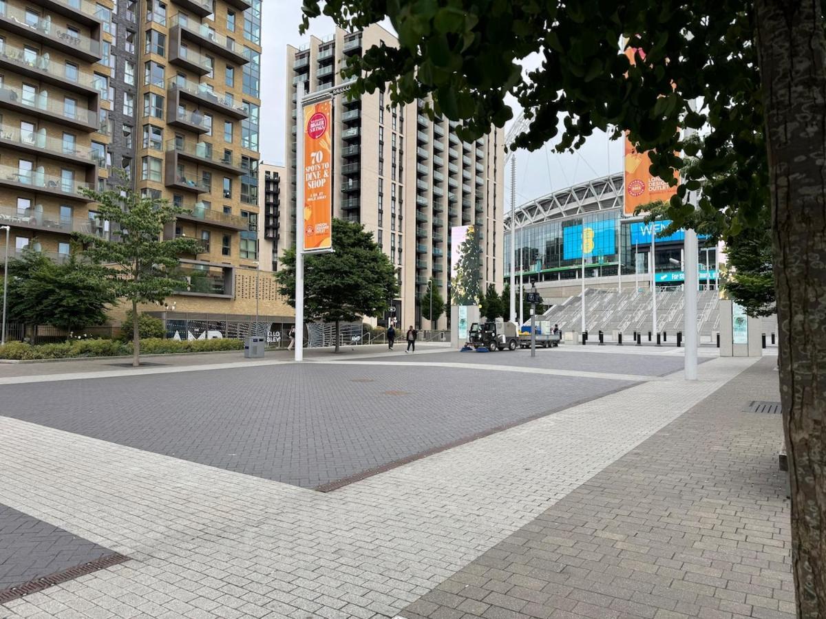 Wembley Stadium 2 Bedroom - 1 Minute Walk Apartment
