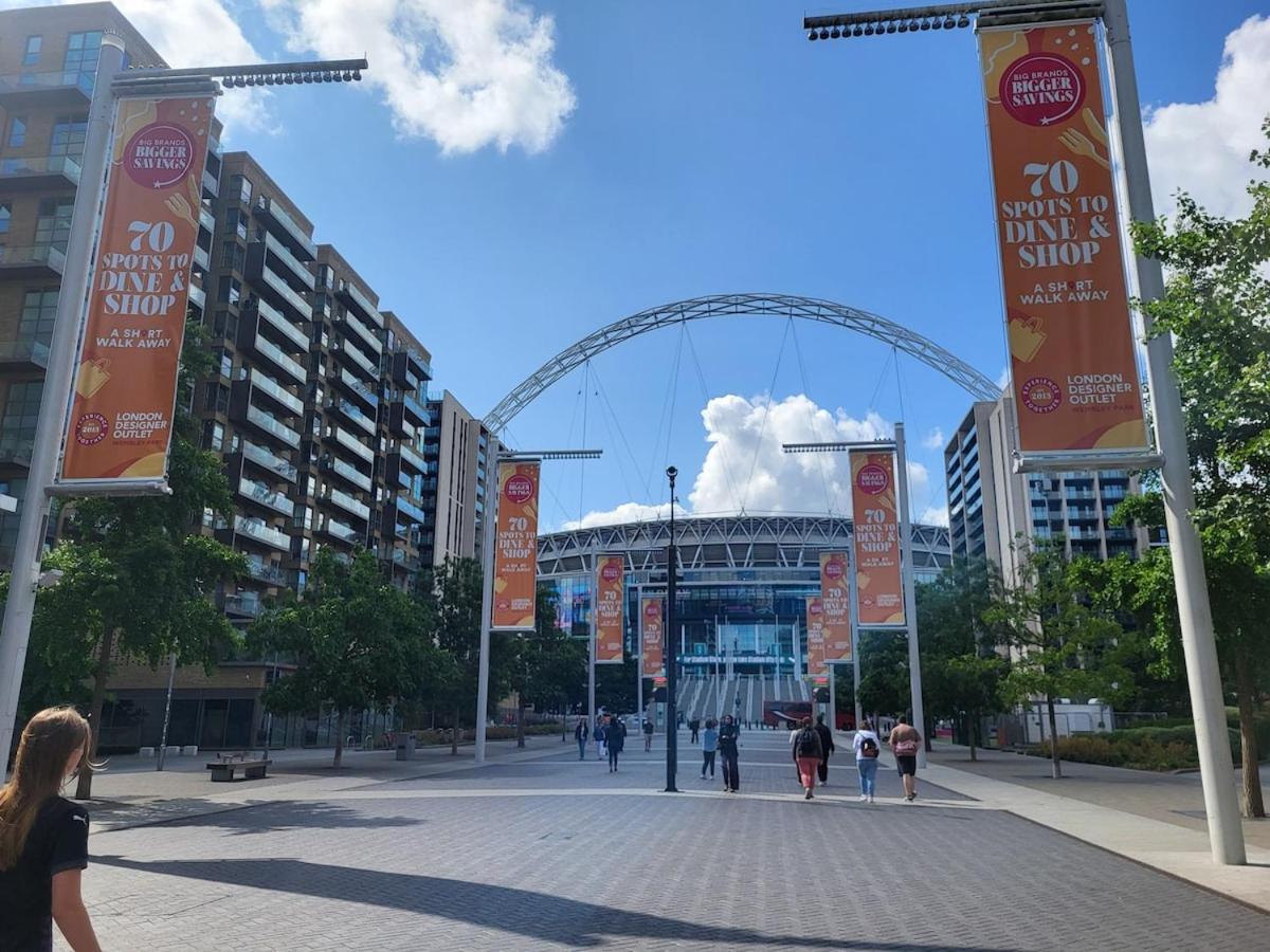 Wembley Stadium 2 Bedroom - 1 Minute Walk *